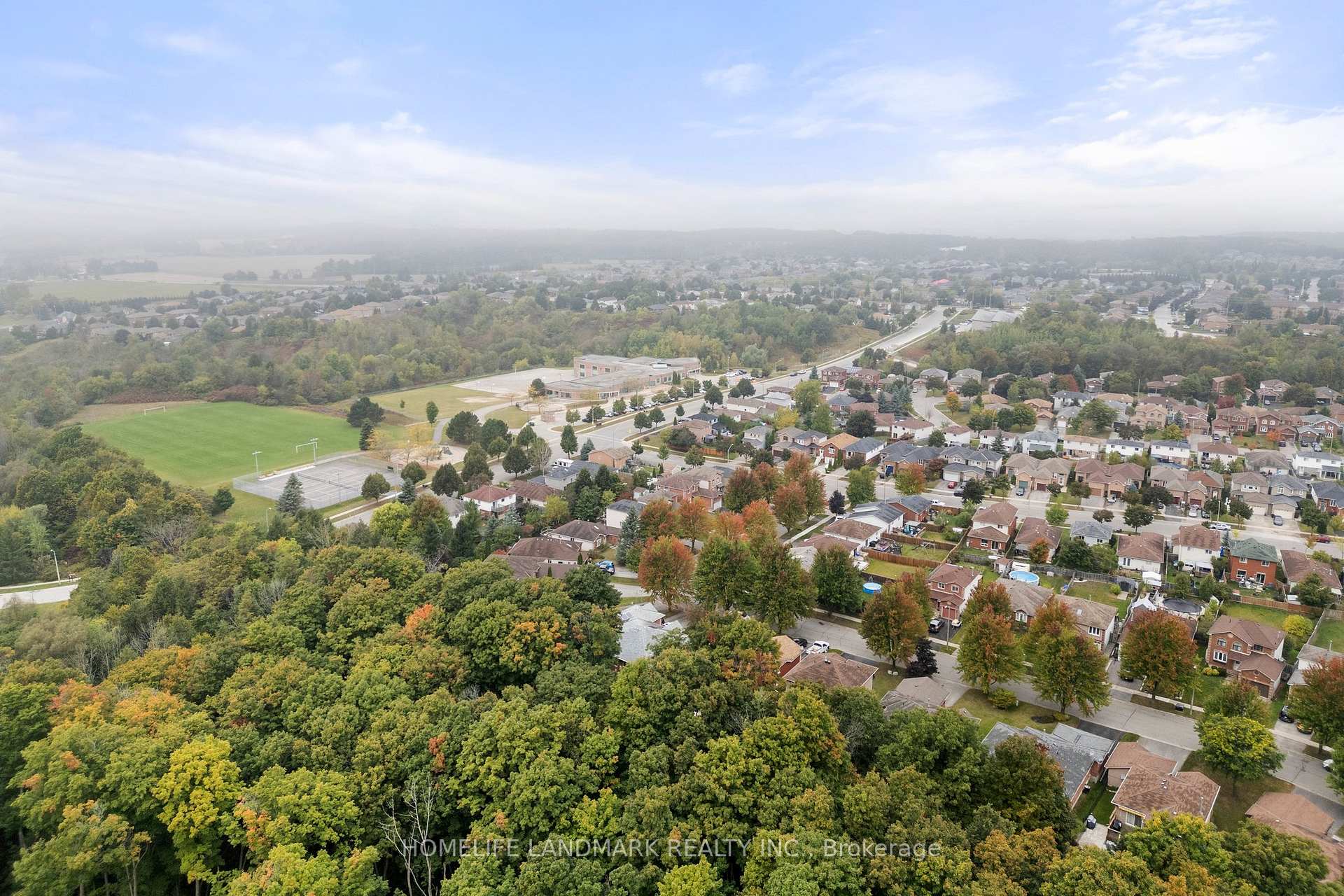 Photo 13 of 196 Columbia Road, Barrie, Holly — HOMEH