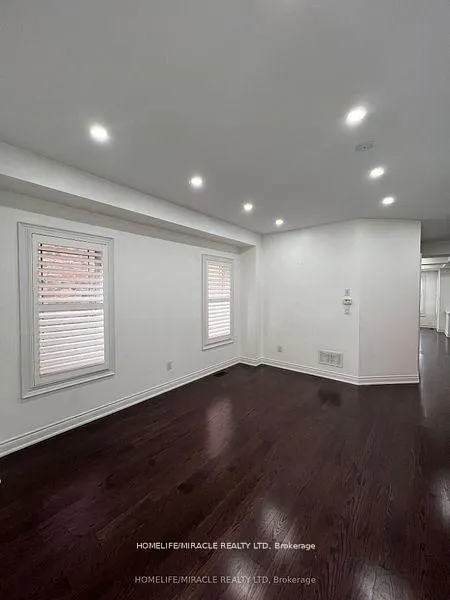 Photo 10 of 8 Arda Crescent, Brampton, Toronto Gore Rural Estate — HOMEH