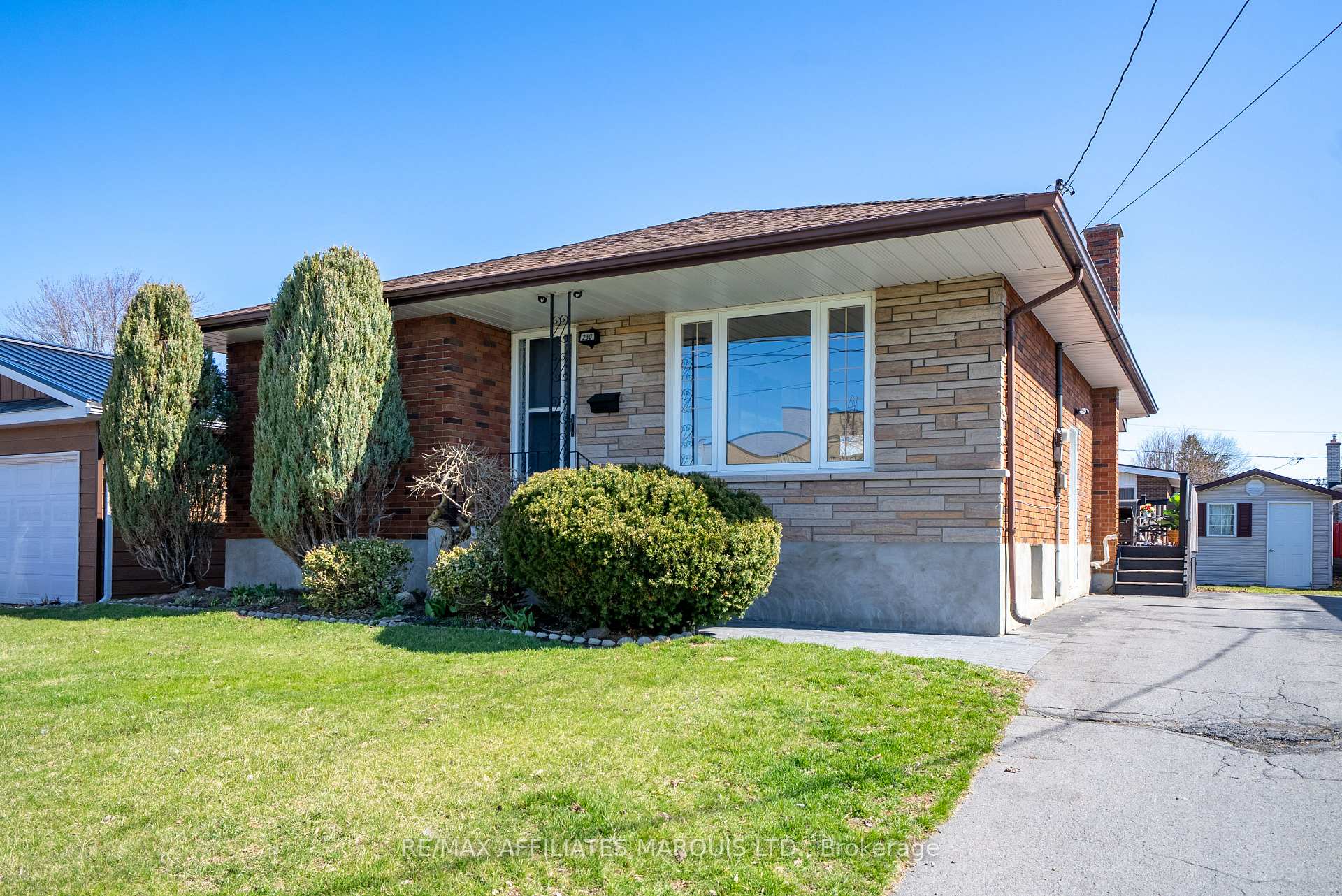 Photo 2 of 230 Nelson Street, Cornwall — HOMEH