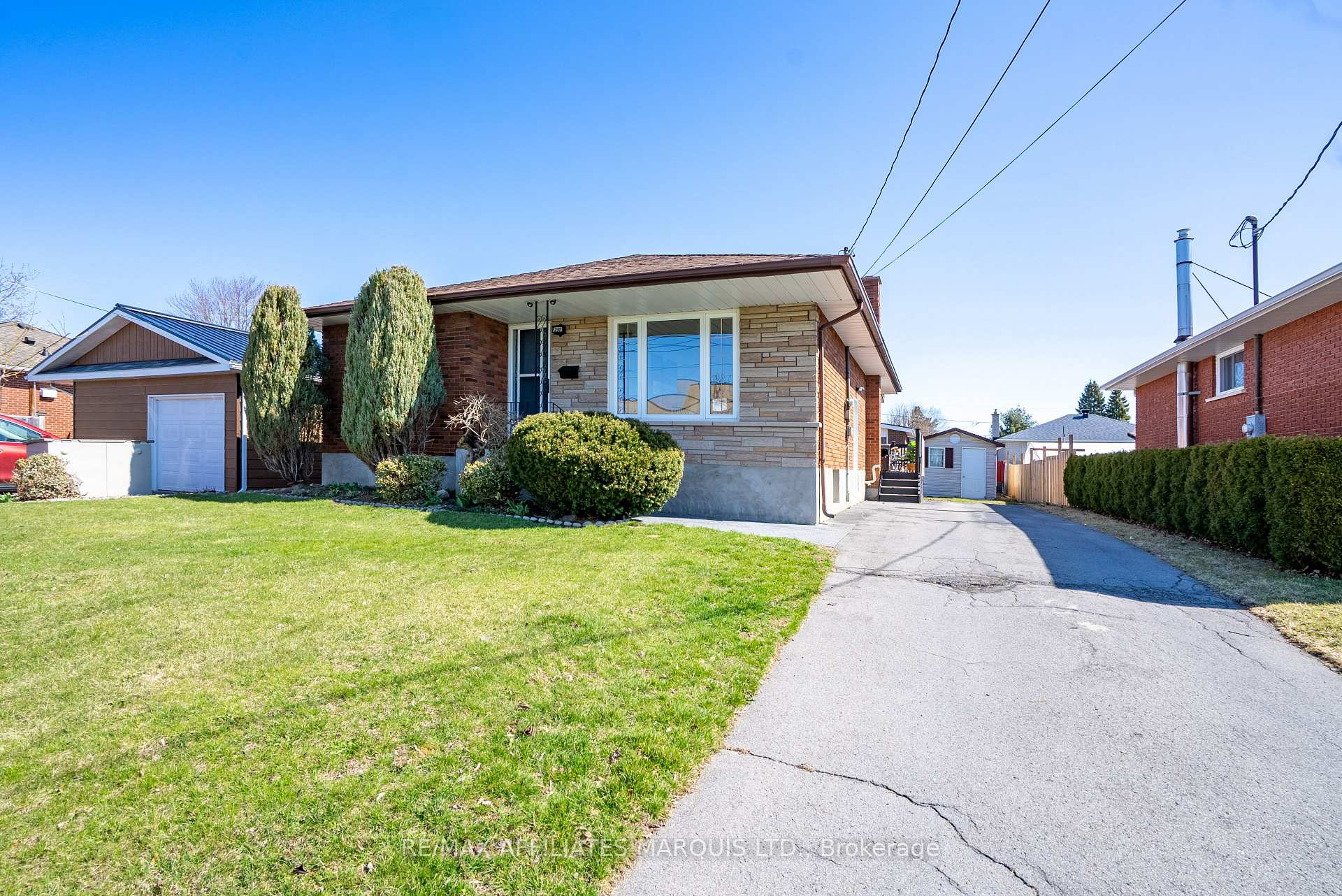 Photo 3 of 230 Nelson Street, Cornwall — HOMEH