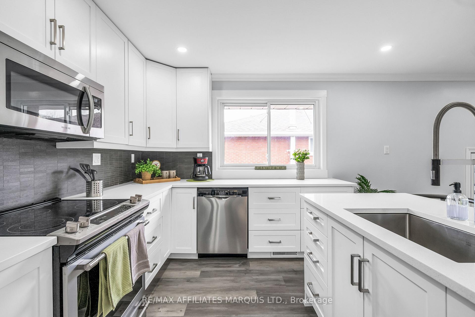 Photo 20 of 230 Nelson Street, Cornwall — HOMEH