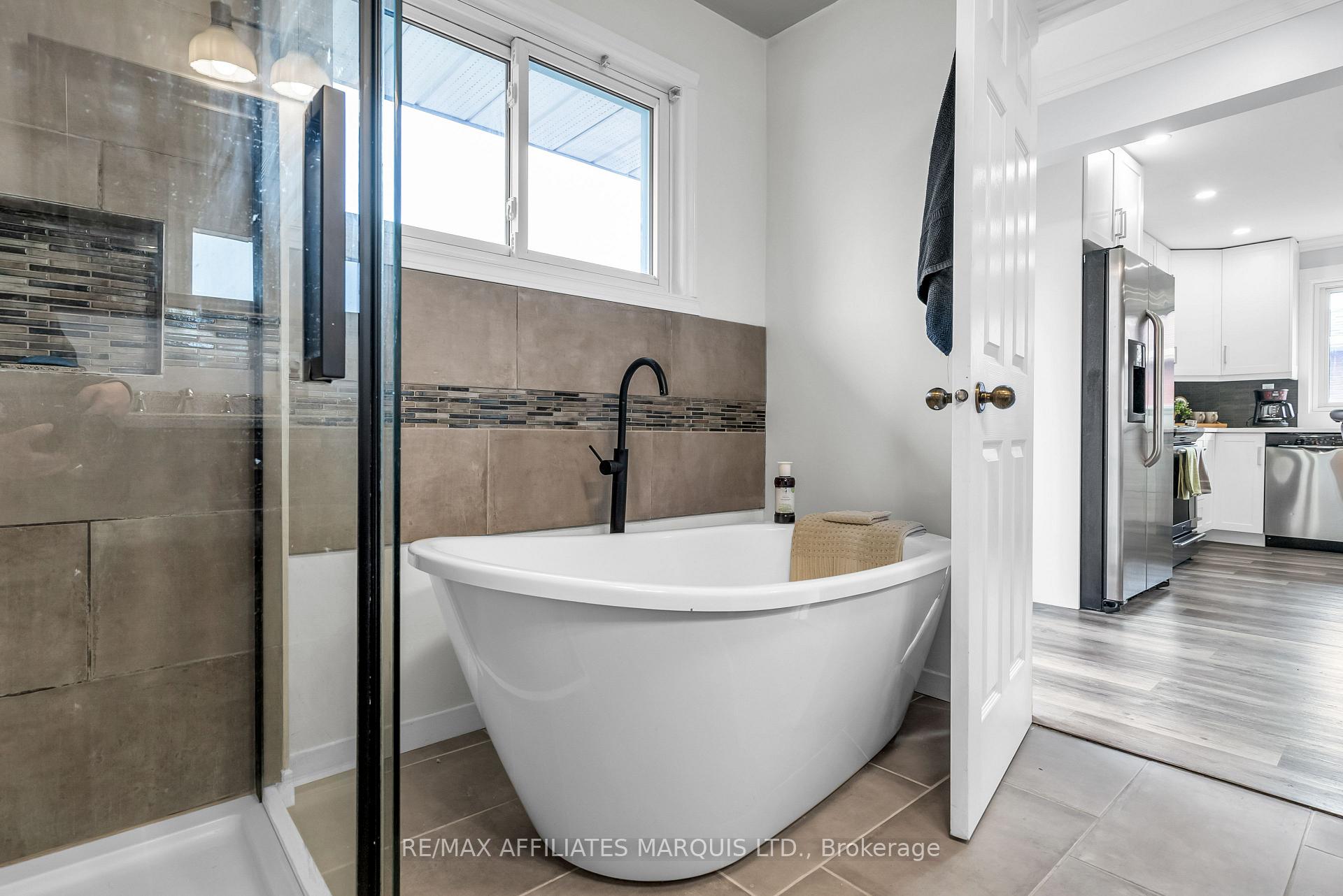 Photo 29 of 230 Nelson Street, Cornwall — HOMEH