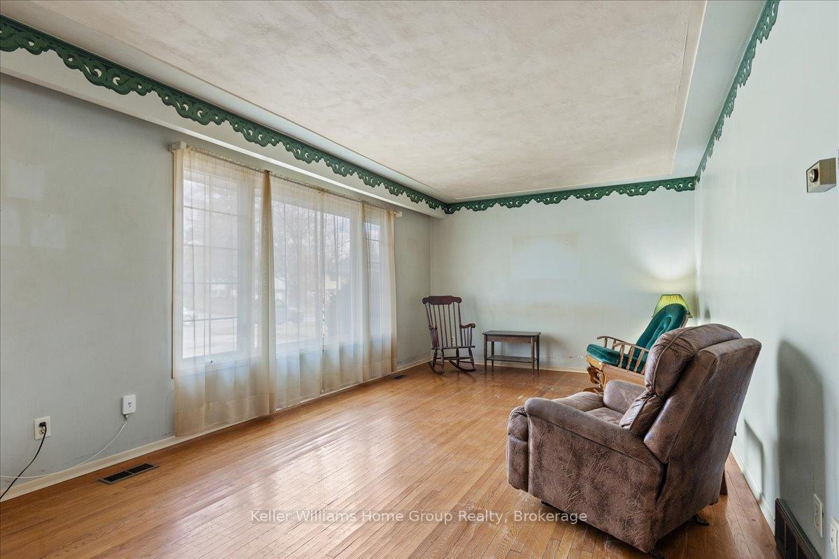 Photo 6 of 15 Dakota Drive, Guelph, Victoria North — HOMEH