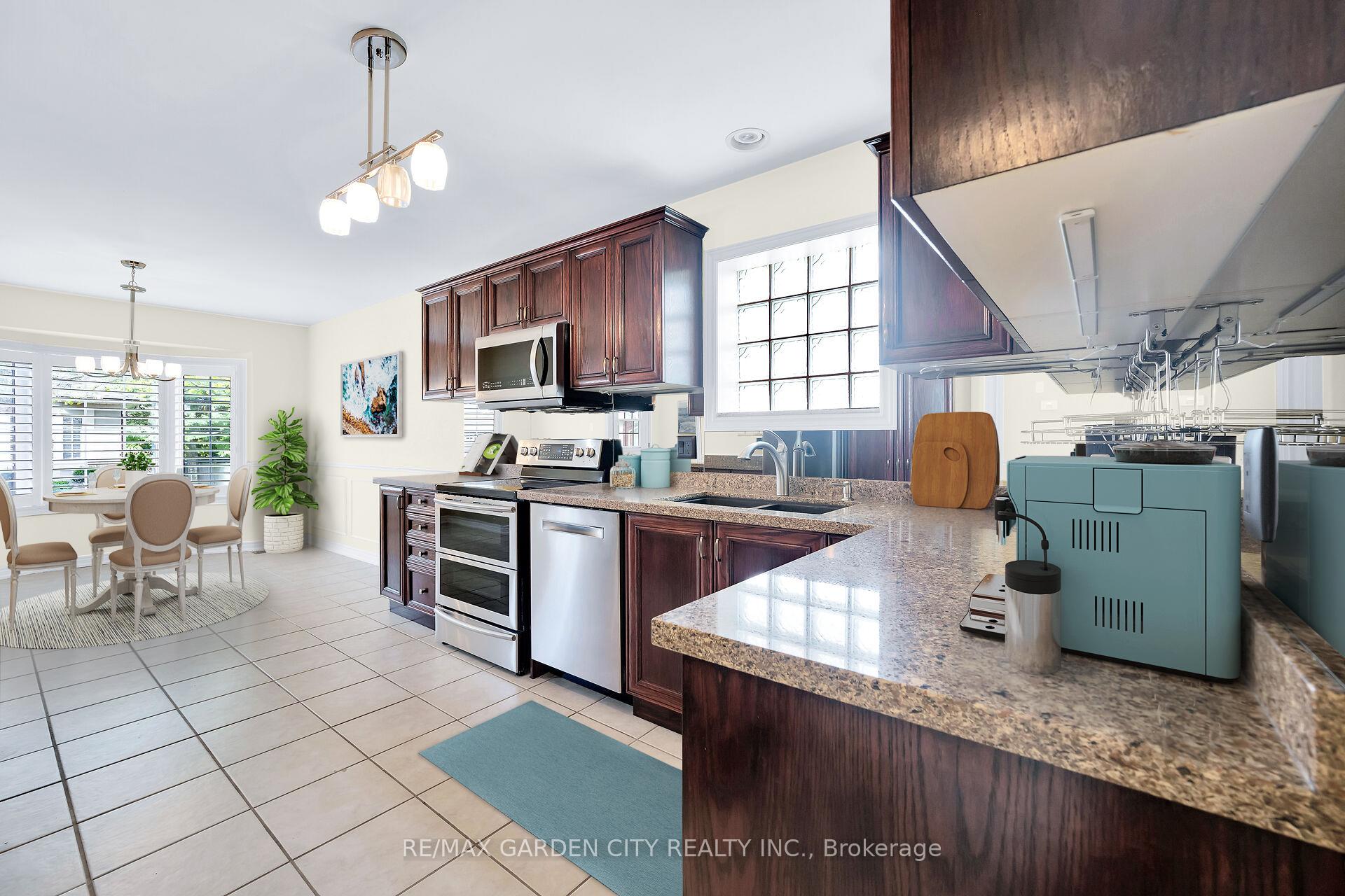 Photo 9 of Unit 11, 91A Main Street E, Grimsby, Grimsby East — HOMEH
