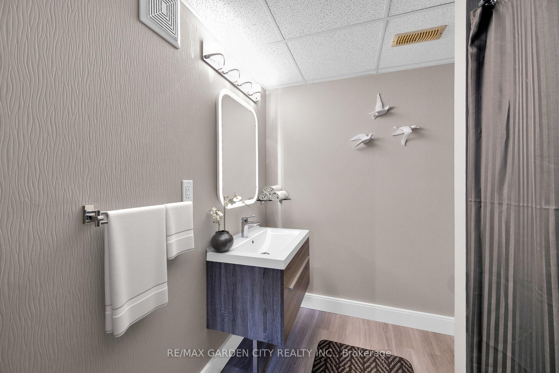 Photo 24 of Unit 11, 91A Main Street E, Grimsby, Grimsby East — HOMEH