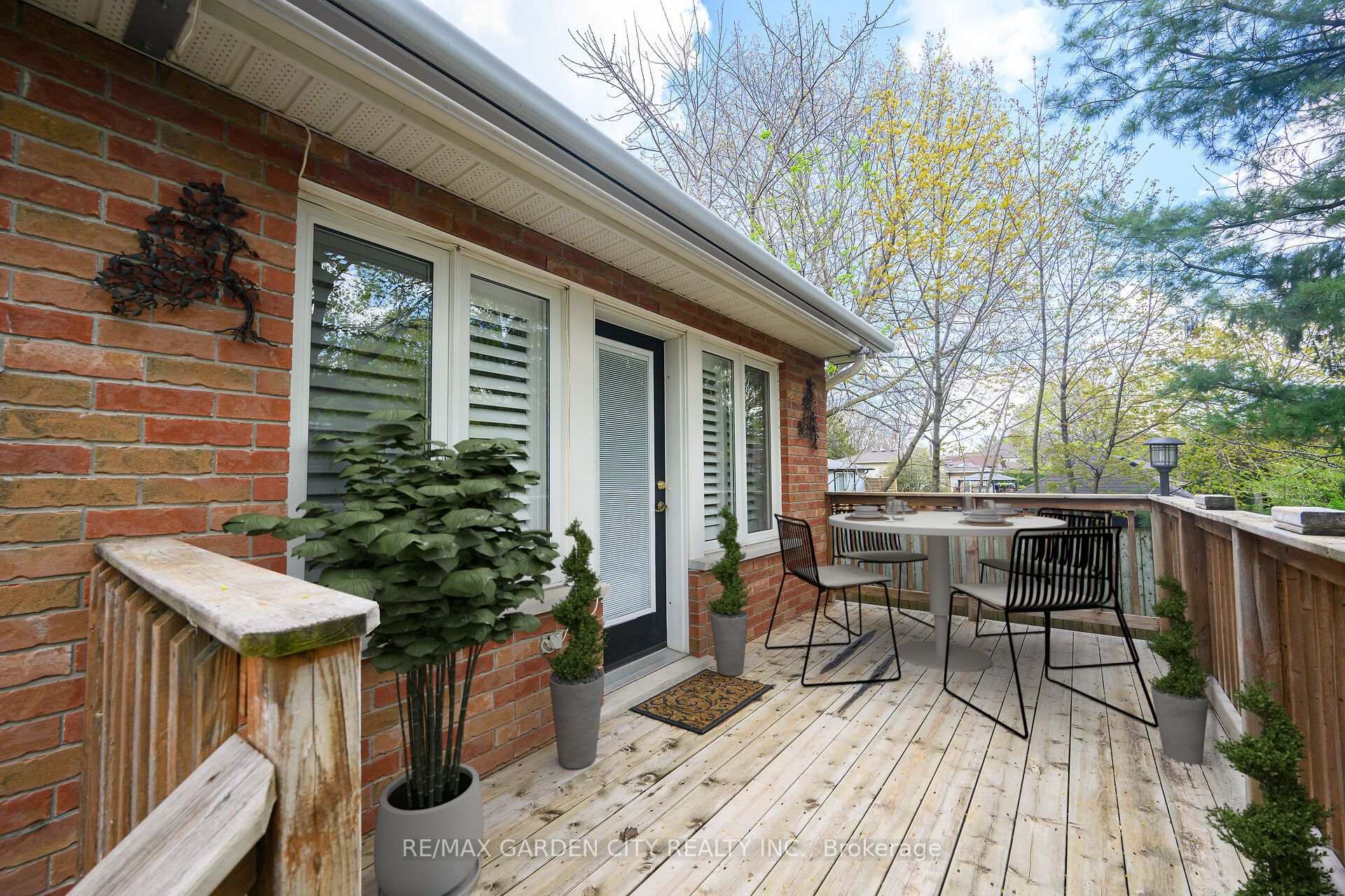 Photo 27 of Unit 11, 91A Main Street E, Grimsby, Grimsby East — HOMEH