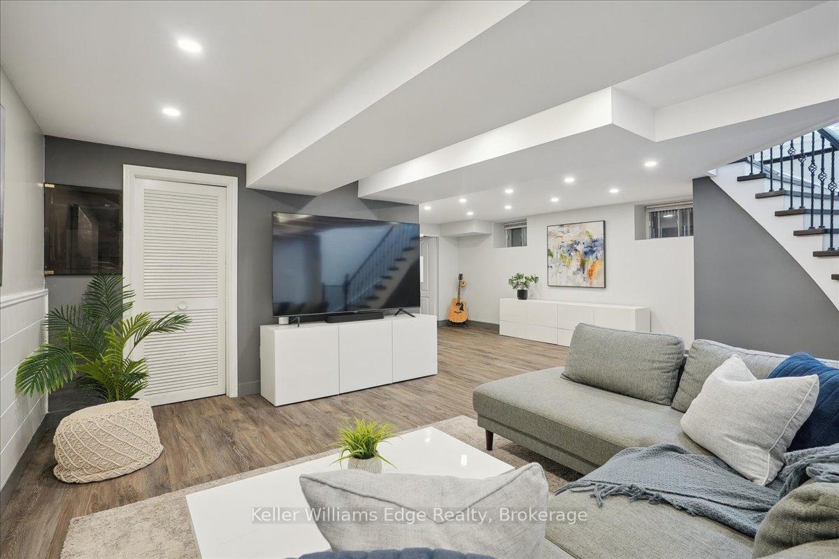 Photo 35 of 20 Craven Avenue, Burlington, Grindstone — HOMEH