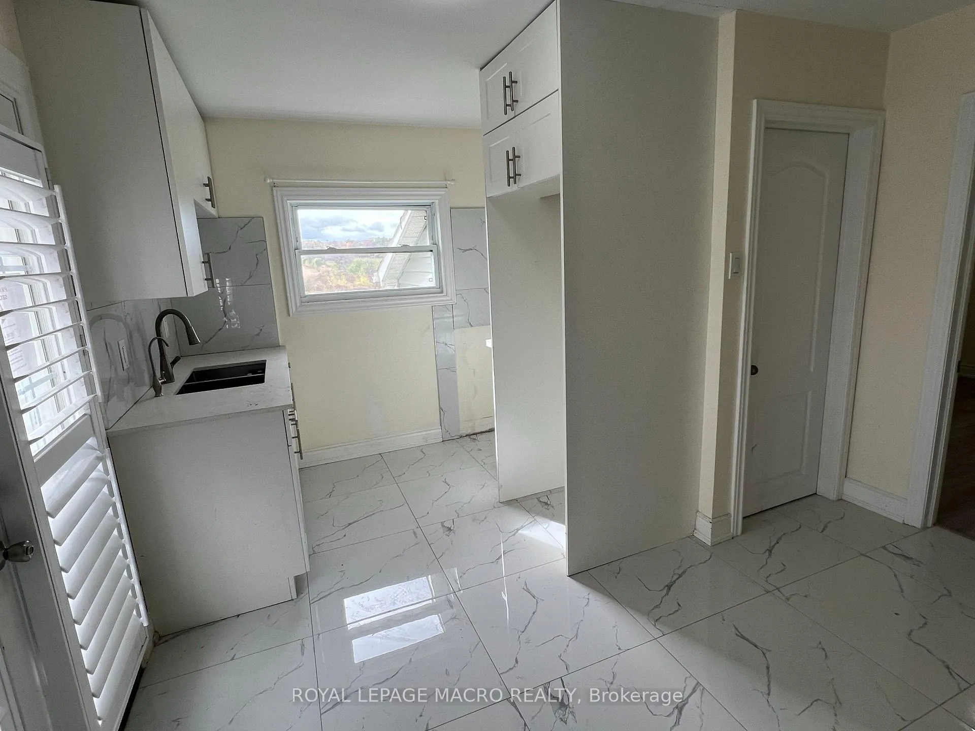 Photo 3 of 1032 Mud Street E, Hamilton, Rural Stoney Creek — HOMEH