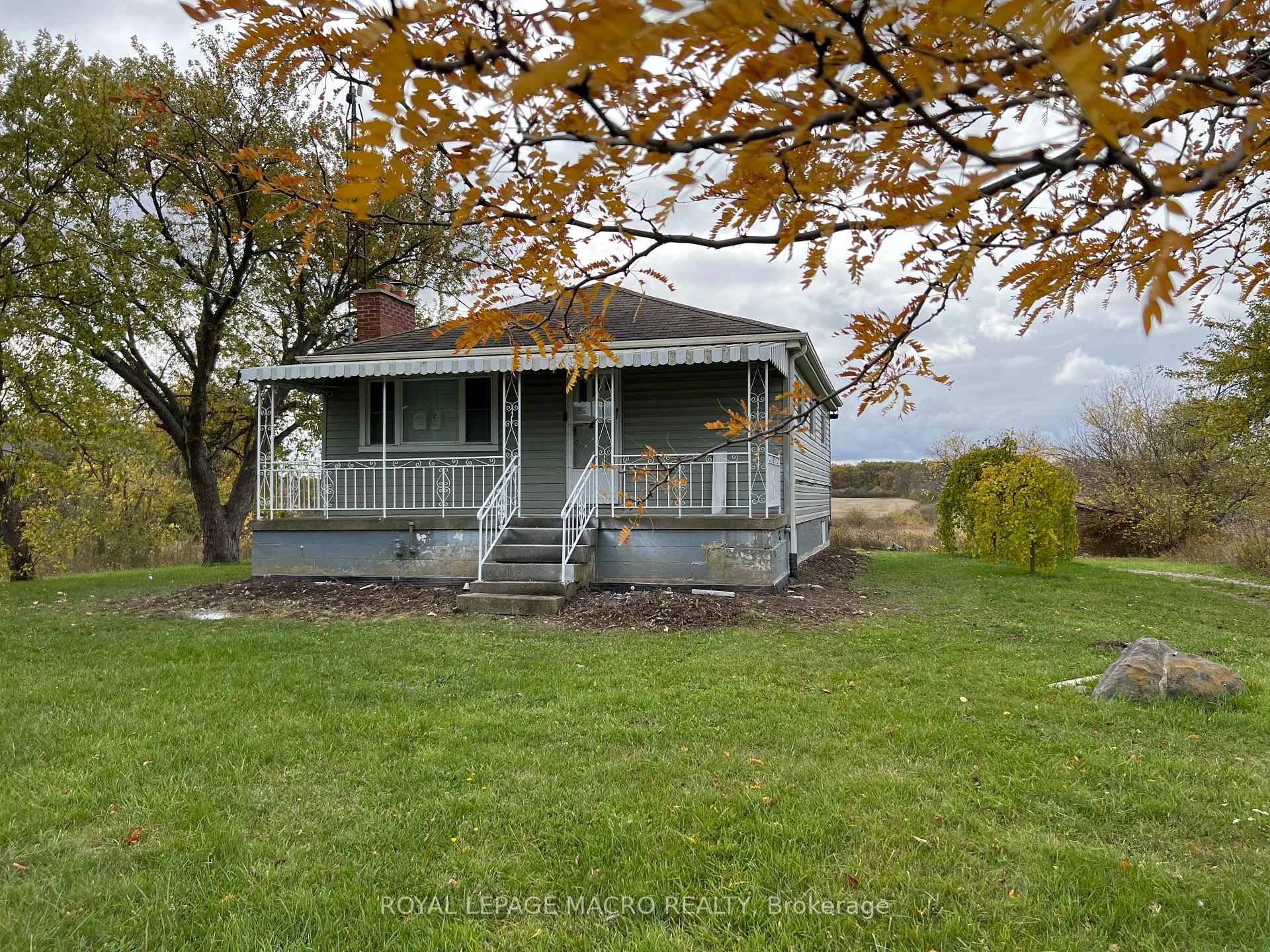 Photo 17 of 1032 Mud Street E, Hamilton, Rural Stoney Creek — HOMEH