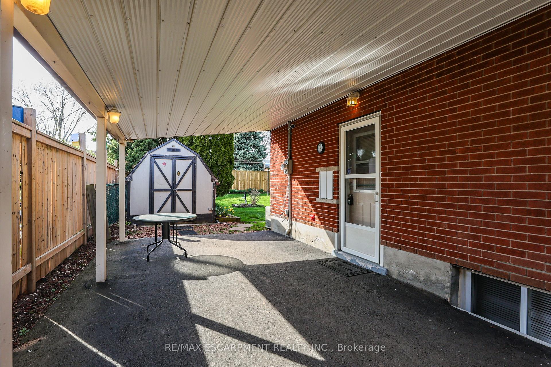 Photo 19 of 29 Old Orchard Avenue, Grimsby, Grimsby Beach — HOMEH
