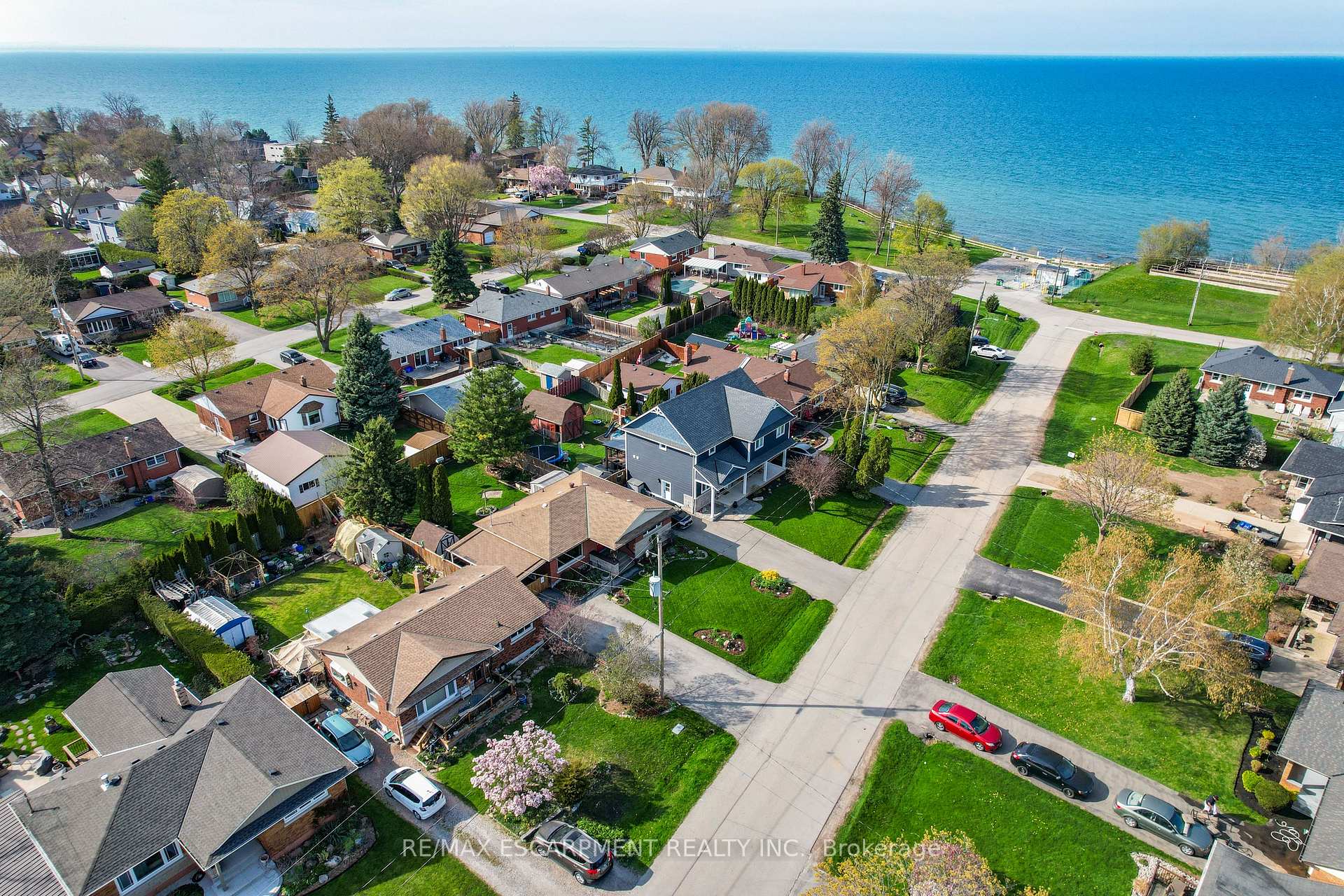 Photo 25 of 29 Old Orchard Avenue, Grimsby, Grimsby Beach — HOMEH