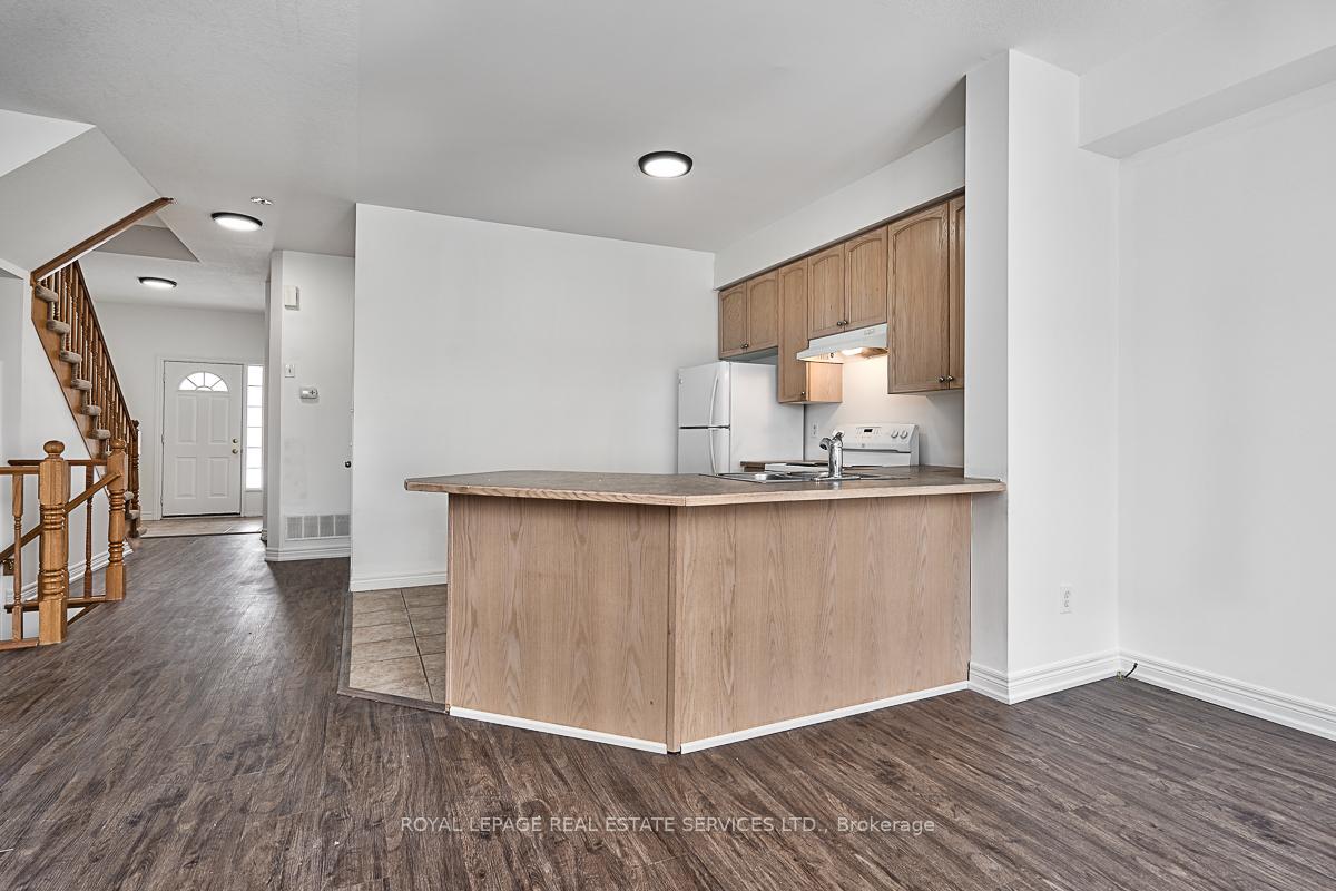 Photo 3 of 5304 Scotia Street, Burlington, Orchard — HOMEH