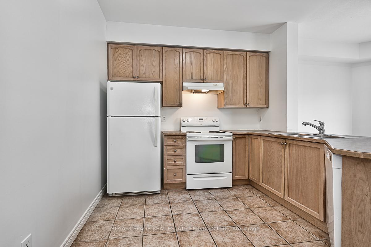 Photo 4 of 5304 Scotia Street, Burlington, Orchard — HOMEH