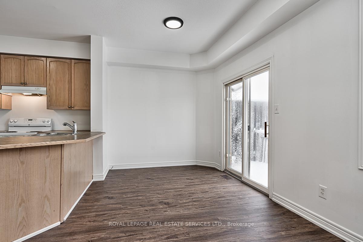 Photo 5 of 5304 Scotia Street, Burlington, Orchard — HOMEH