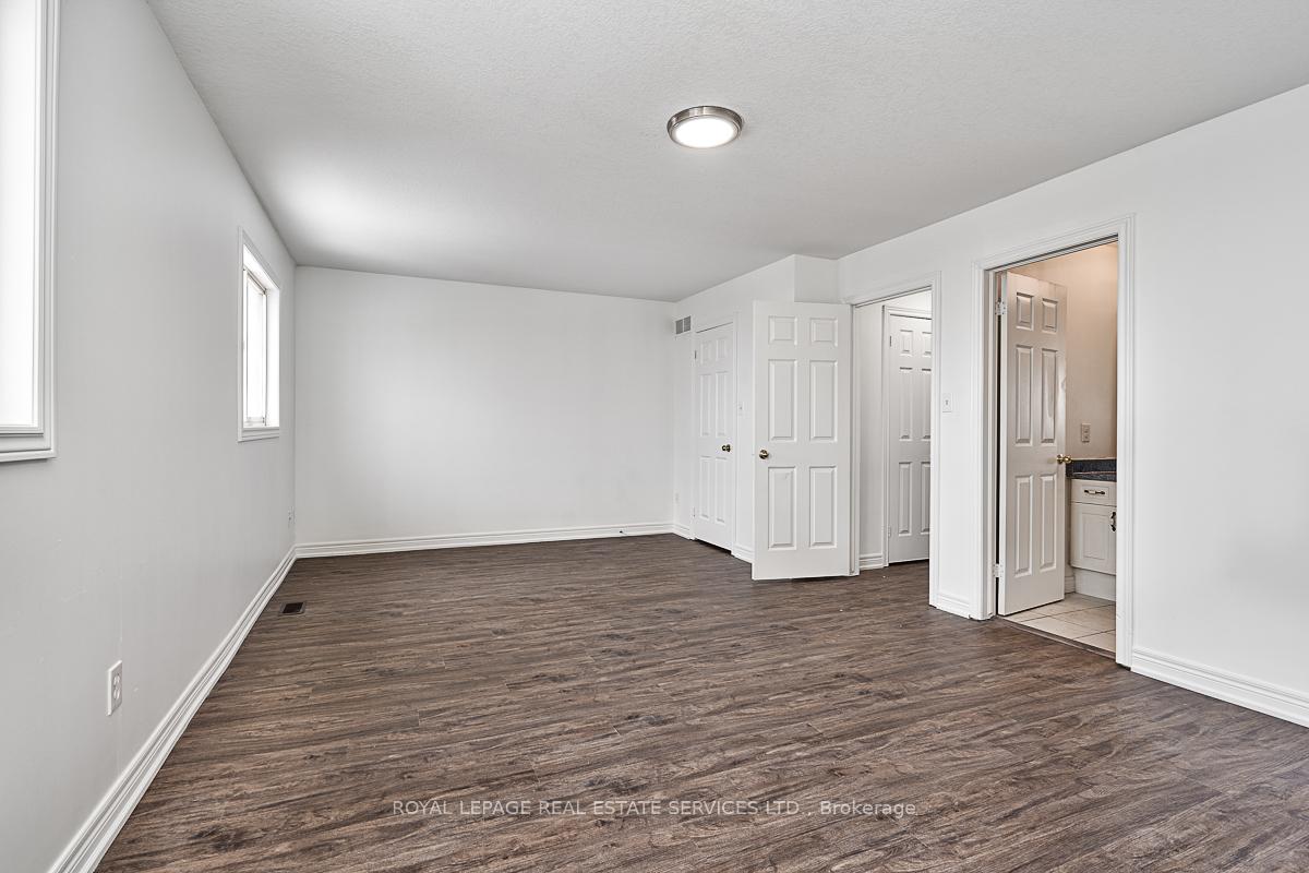 Photo 10 of 5304 Scotia Street, Burlington, Orchard — HOMEH