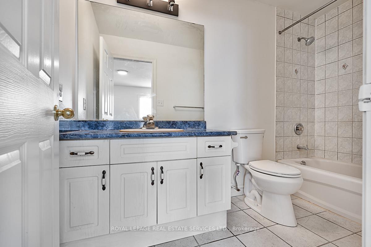 Photo 11 of 5304 Scotia Street, Burlington, Orchard — HOMEH