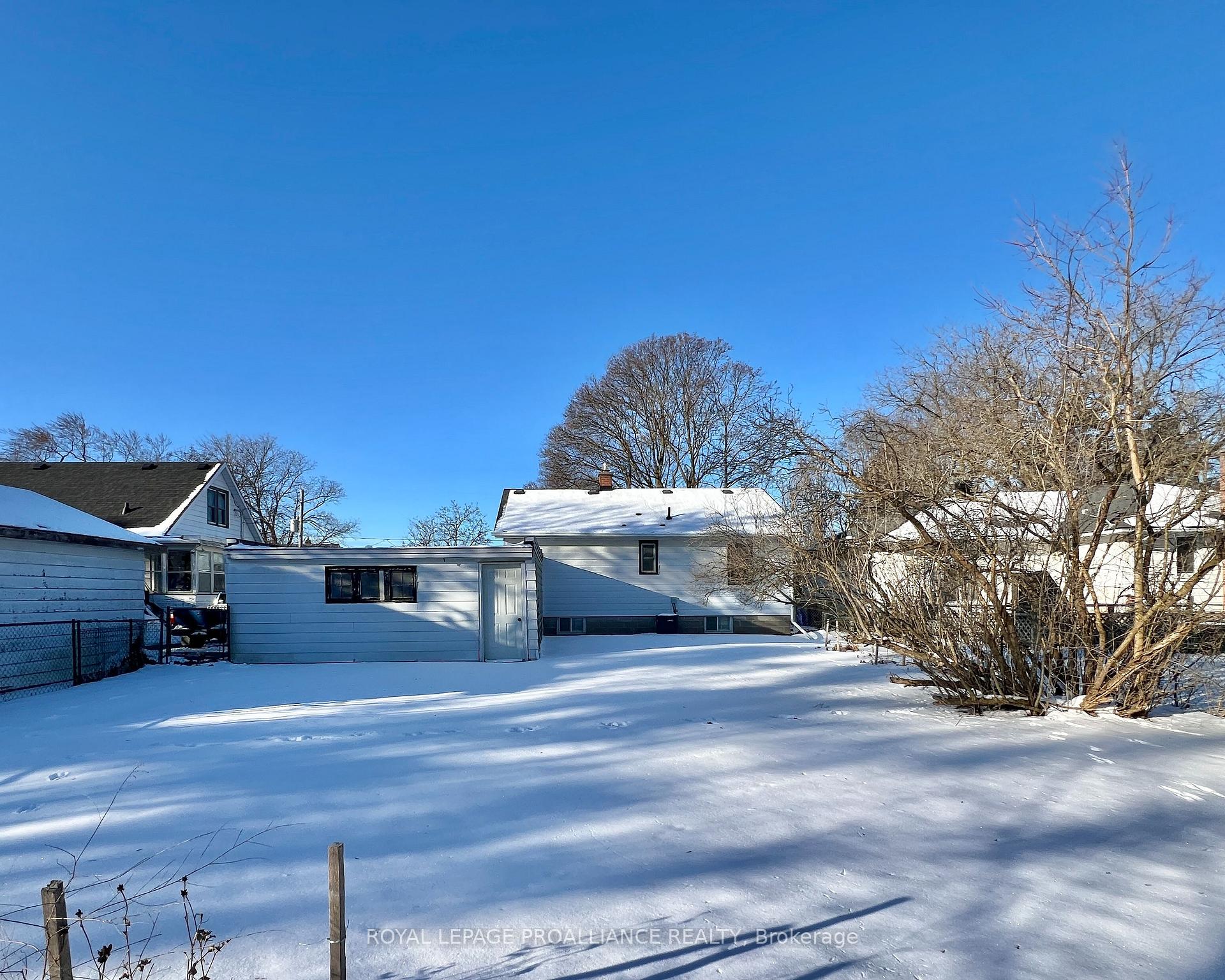 Photo 15 of 105 Lemoine Street, Belleville, Belleville Ward — HOMEH
