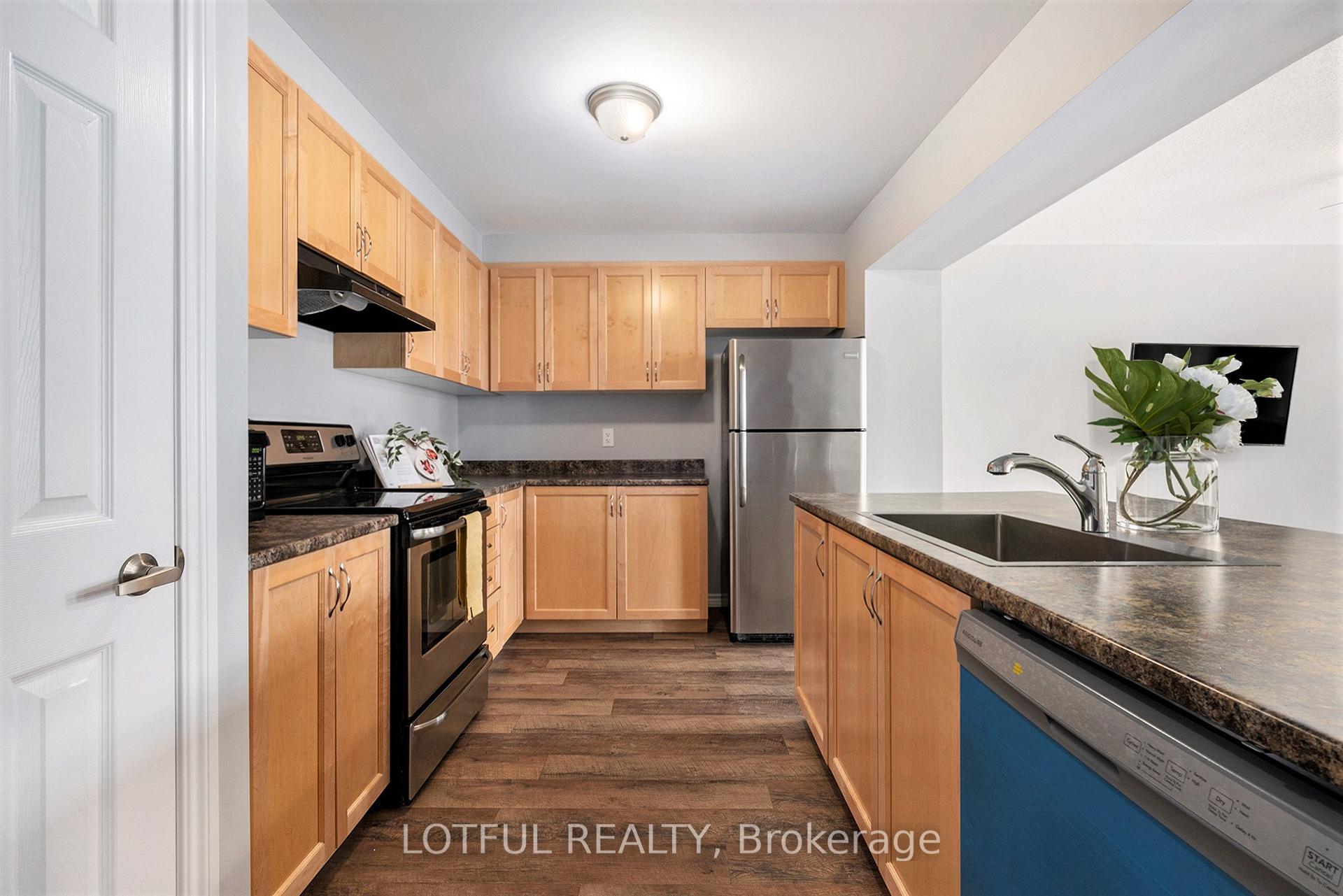 Photo 12 of 625 Bluegill Avenue, Ottawa, Barrhaven - Half Moon Bay — HOMEH