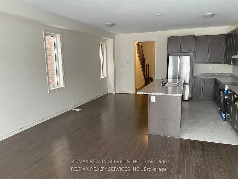 Photo 4 of 130 Adventura Road, Brampton, Northwest Brampton — HOMEH