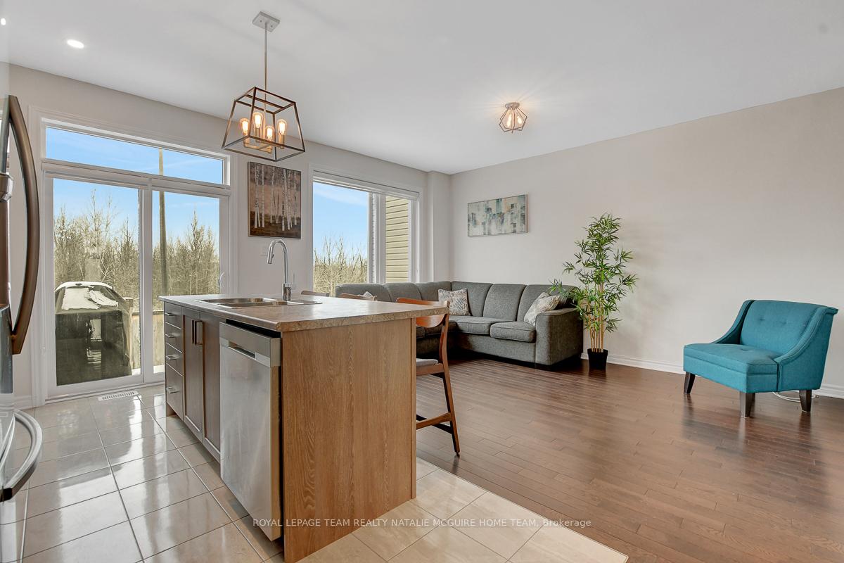 Photo 16 of 305 Quest Private, Ottawa, Blossom Park/Kemp Park/Findlay Creek — HOMEH