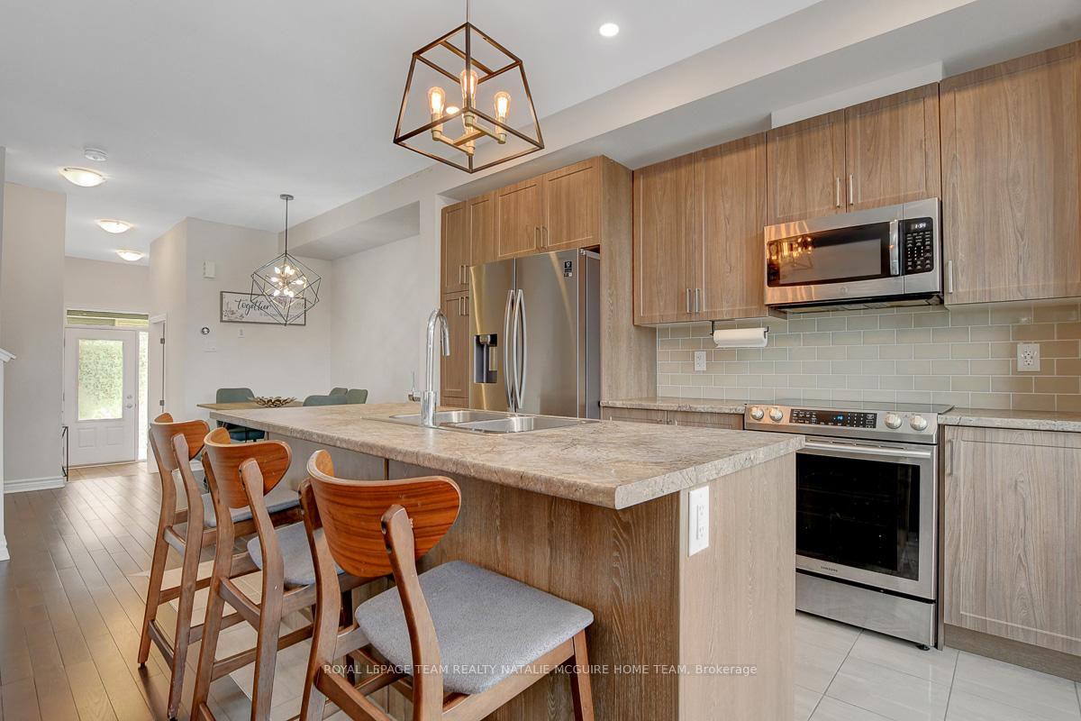 Photo 17 of 305 Quest Private, Ottawa, Blossom Park/Kemp Park/Findlay Creek — HOMEH