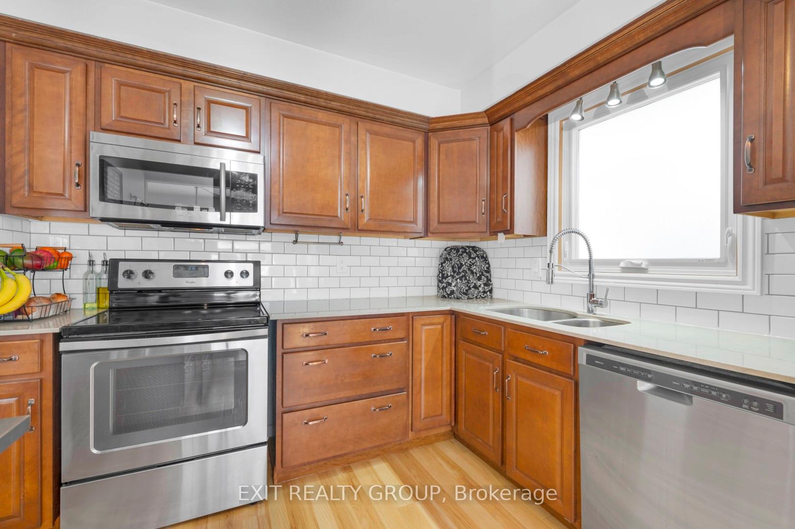 Photo 9 of 96 Maple Drive, Belleville, Belleville Ward — HOMEH