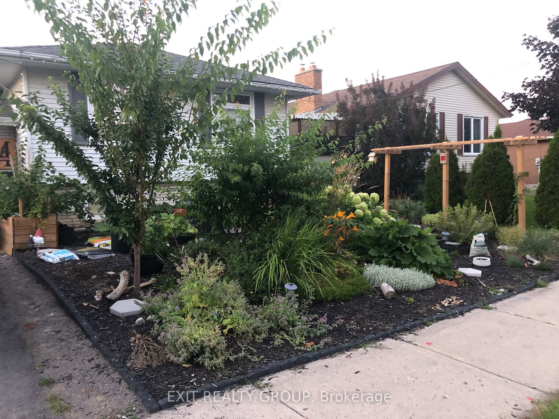 Photo 30 of 96 Maple Drive, Belleville, Belleville Ward — HOMEH