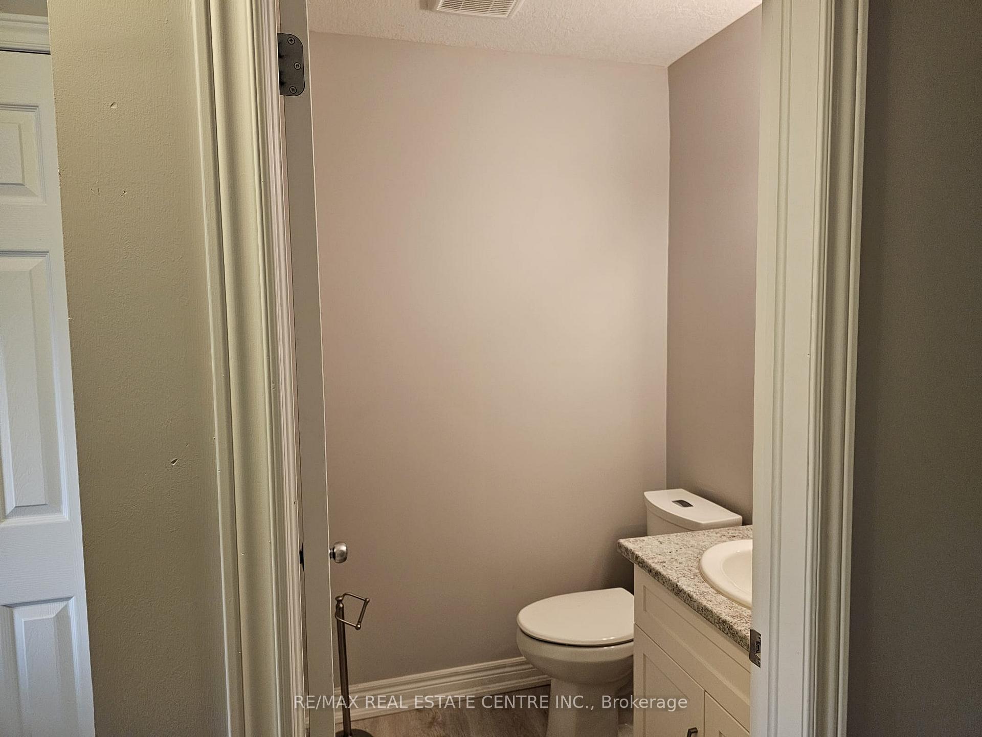 Photo 3 of 10 Mccann Street, Guelph, Kortright East — HOMEH