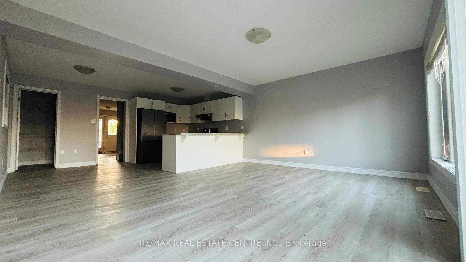 Photo 11 of 10 Mccann Street, Guelph, Kortright East — HOMEH