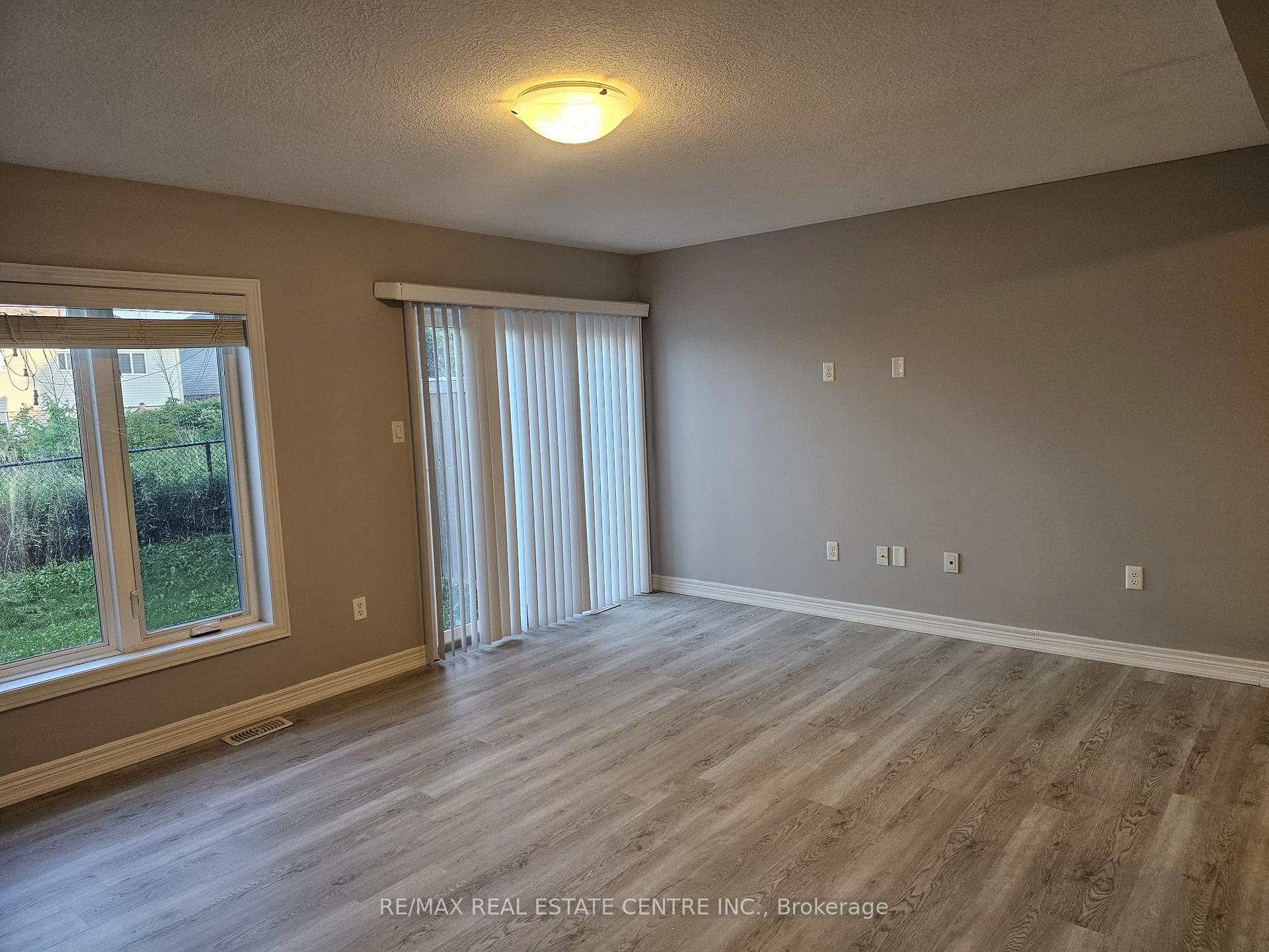Photo 13 of 10 Mccann Street, Guelph, Kortright East — HOMEH