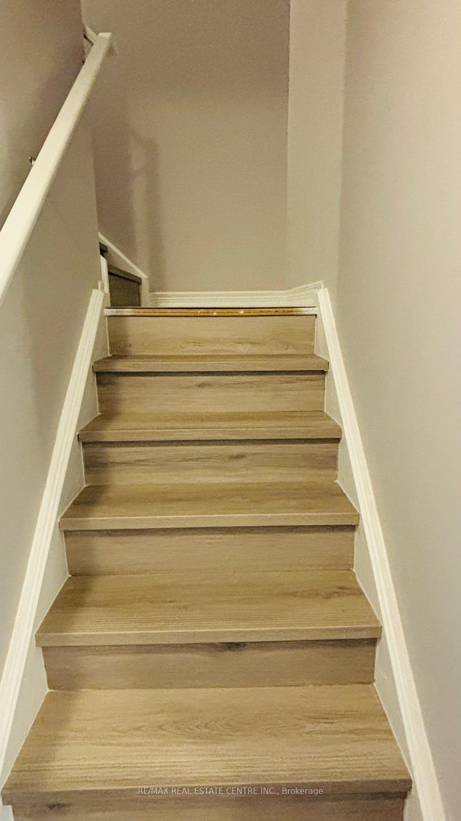 Photo 14 of 10 Mccann Street, Guelph, Kortright East — HOMEH