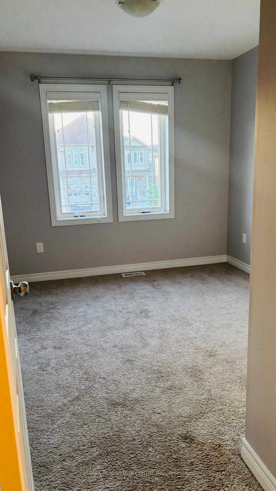 Photo 15 of 10 Mccann Street, Guelph, Kortright East — HOMEH