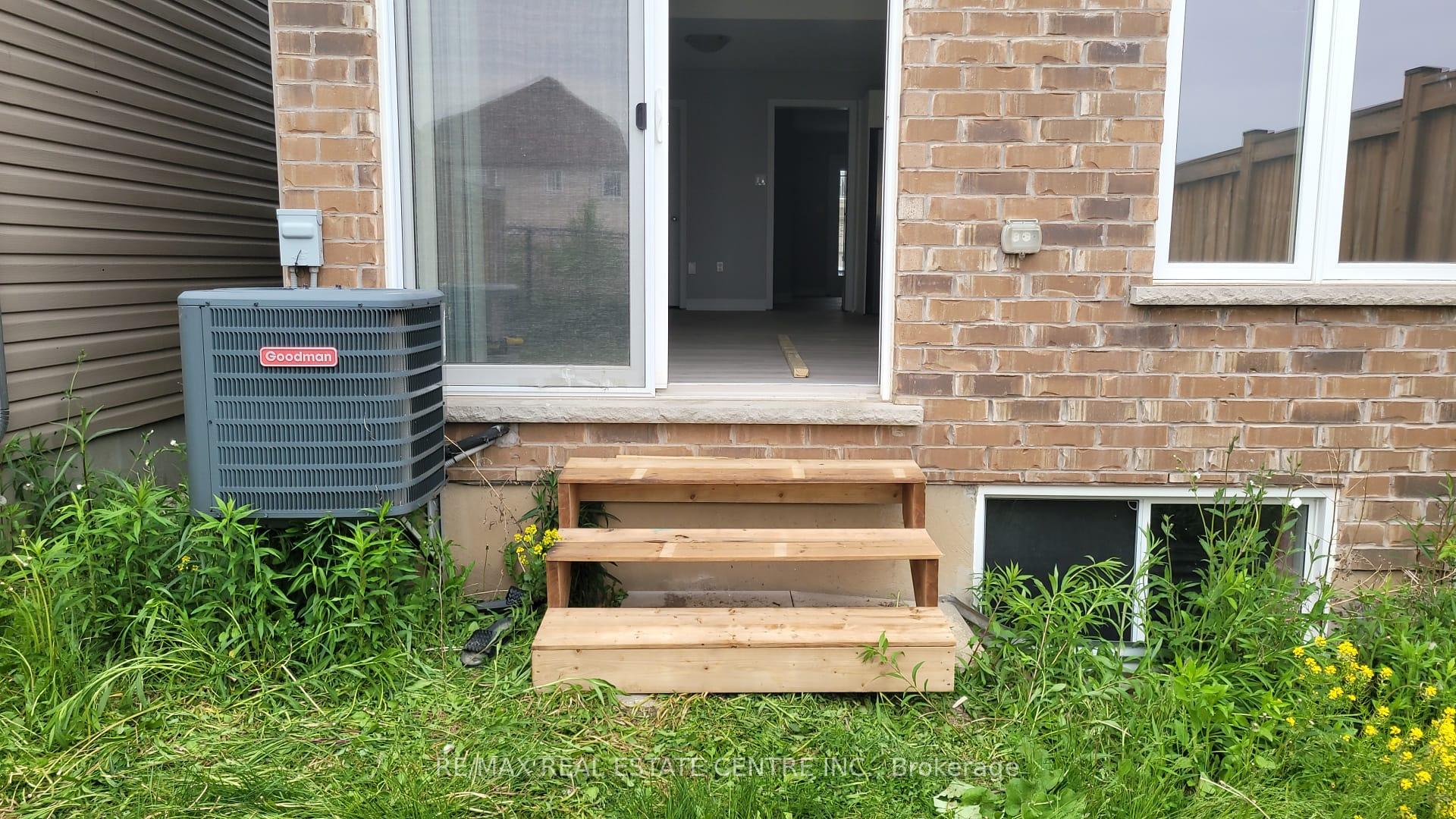 Photo 22 of 10 Mccann Street, Guelph, Kortright East — HOMEH