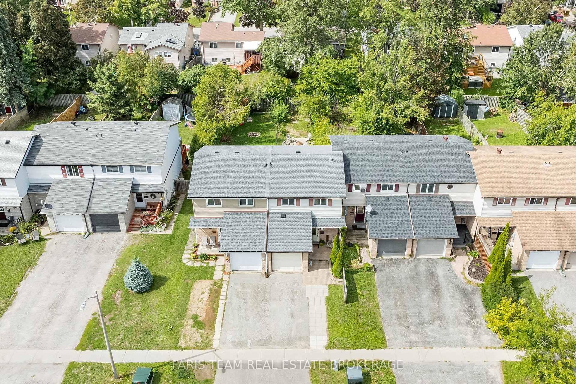 Photo 2 of 55 Barrett Crescent, Barrie, Letitia Heights — HOMEH