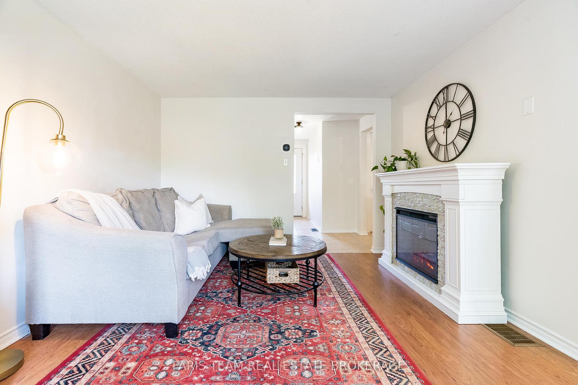 Photo 13 of 55 Barrett Crescent, Barrie, Letitia Heights — HOMEH
