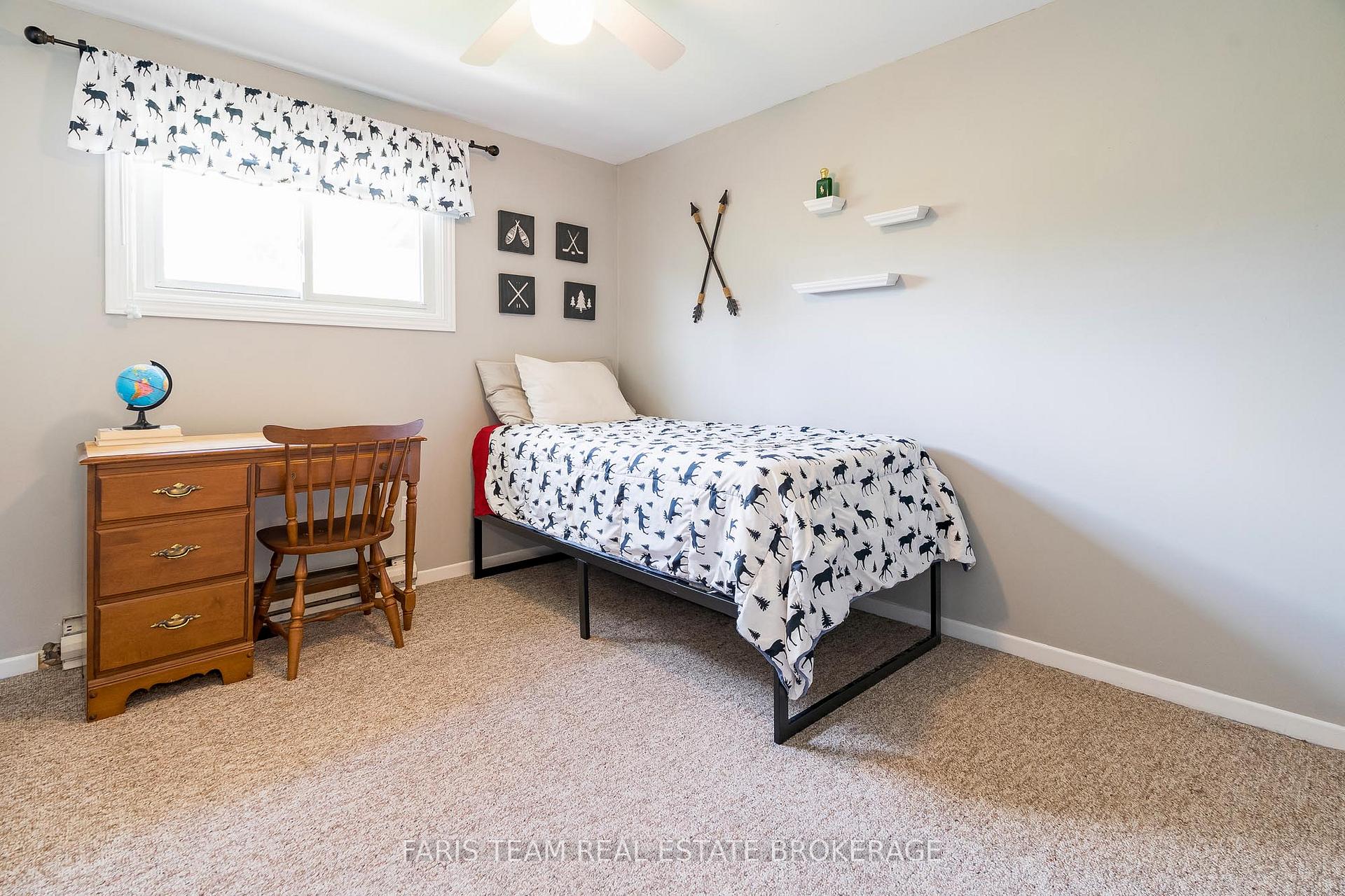 Photo 19 of 55 Barrett Crescent, Barrie, Letitia Heights — HOMEH