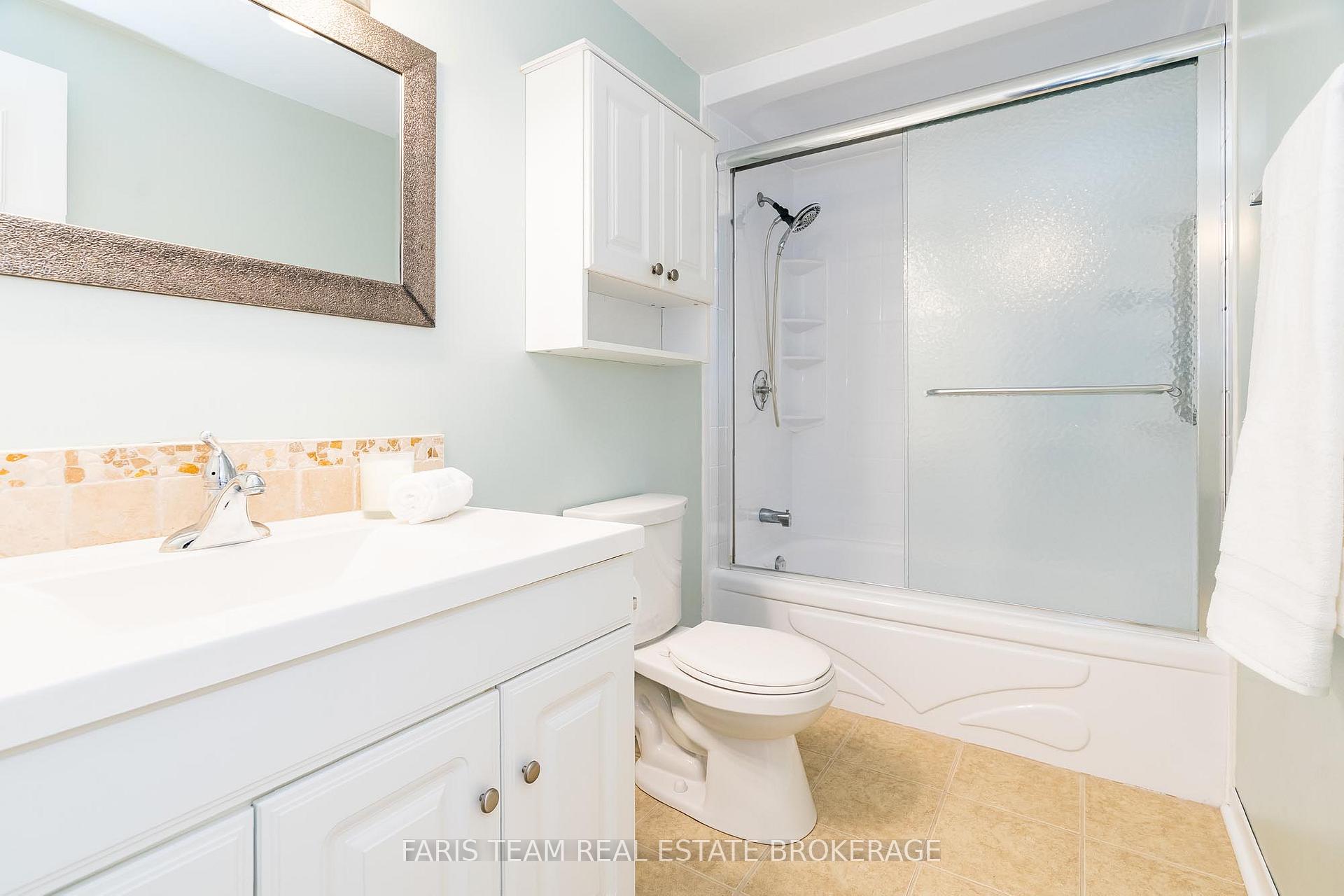 Photo 21 of 55 Barrett Crescent, Barrie, Letitia Heights — HOMEH