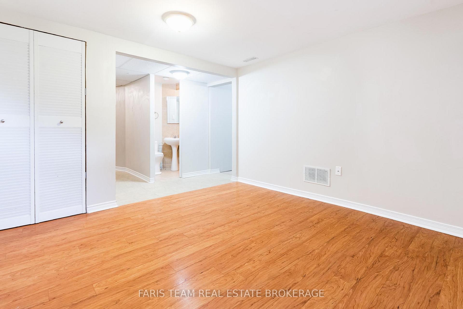Photo 23 of 55 Barrett Crescent, Barrie, Letitia Heights — HOMEH