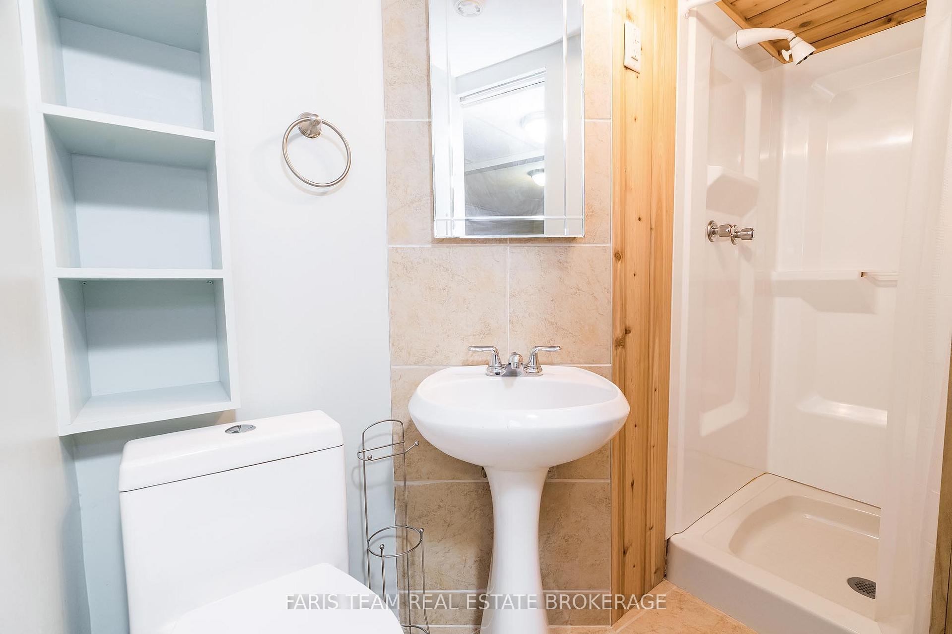 Photo 24 of 55 Barrett Crescent, Barrie, Letitia Heights — HOMEH
