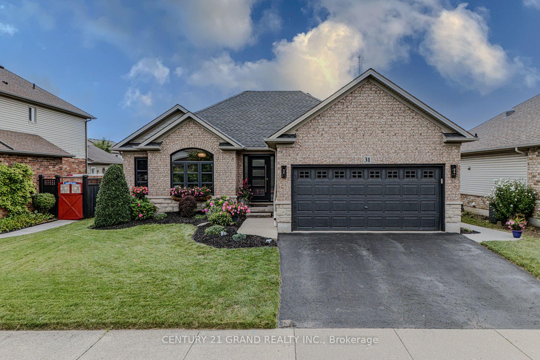 Photo 1 of 31 Irongate Drive, Brant, Paris — HOMEH