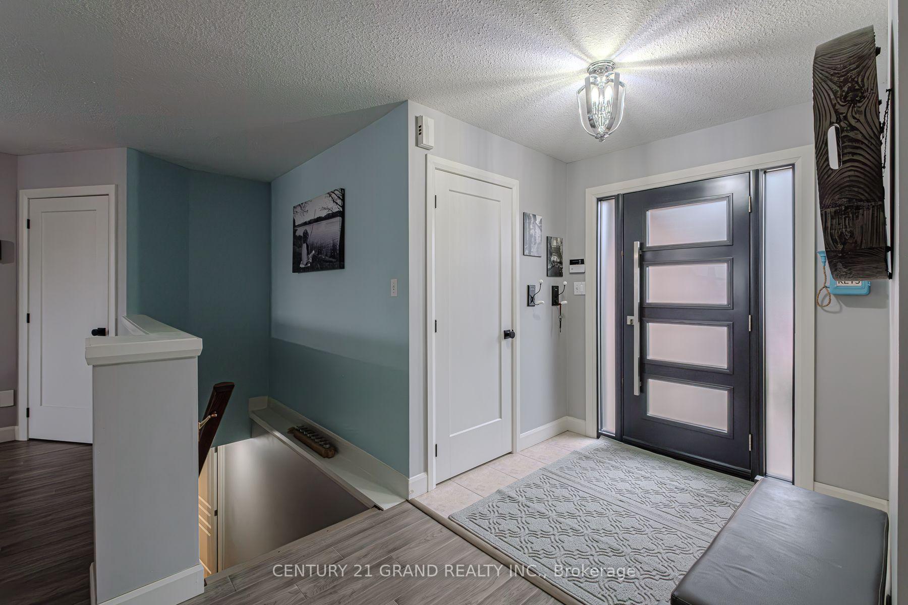 Photo 4 of 31 Irongate Drive, Brant, Paris — HOMEH