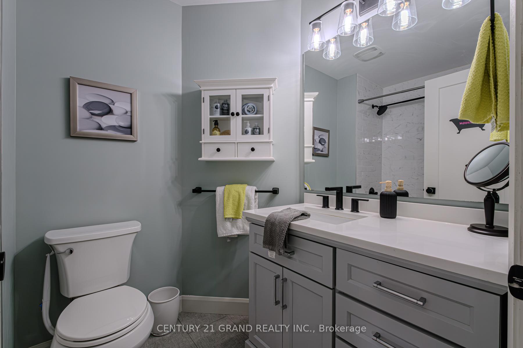 Photo 12 of 31 Irongate Drive, Brant, Paris — HOMEH