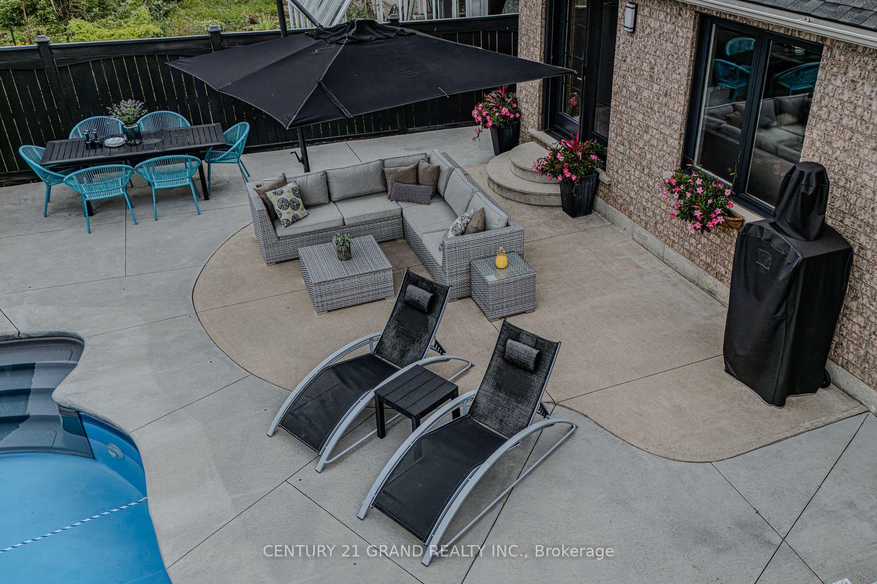 Photo 31 of 31 Irongate Drive, Brant, Paris — HOMEH