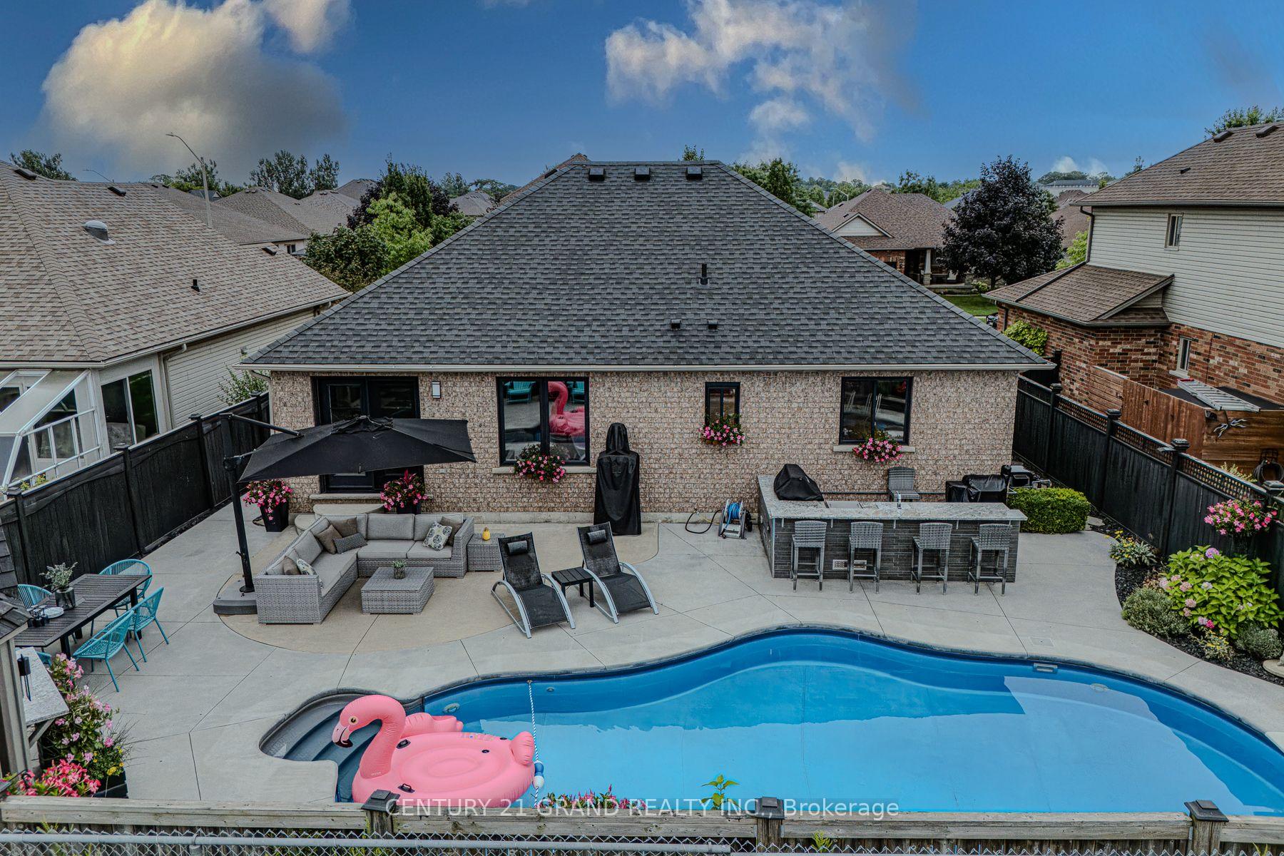 Photo 37 of 31 Irongate Drive, Brant, Paris — HOMEH