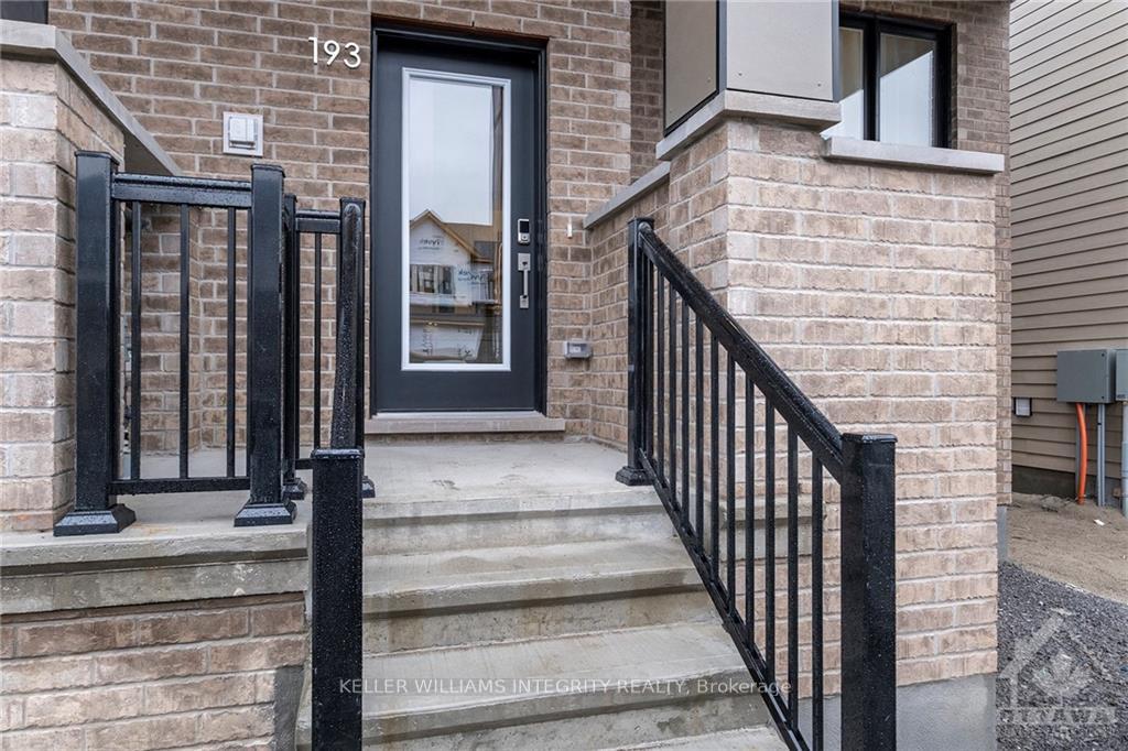 Photo 3 of 193 Beebalm Crescent, Ottawa, Barrhaven - Half Moon Bay — HOMEH