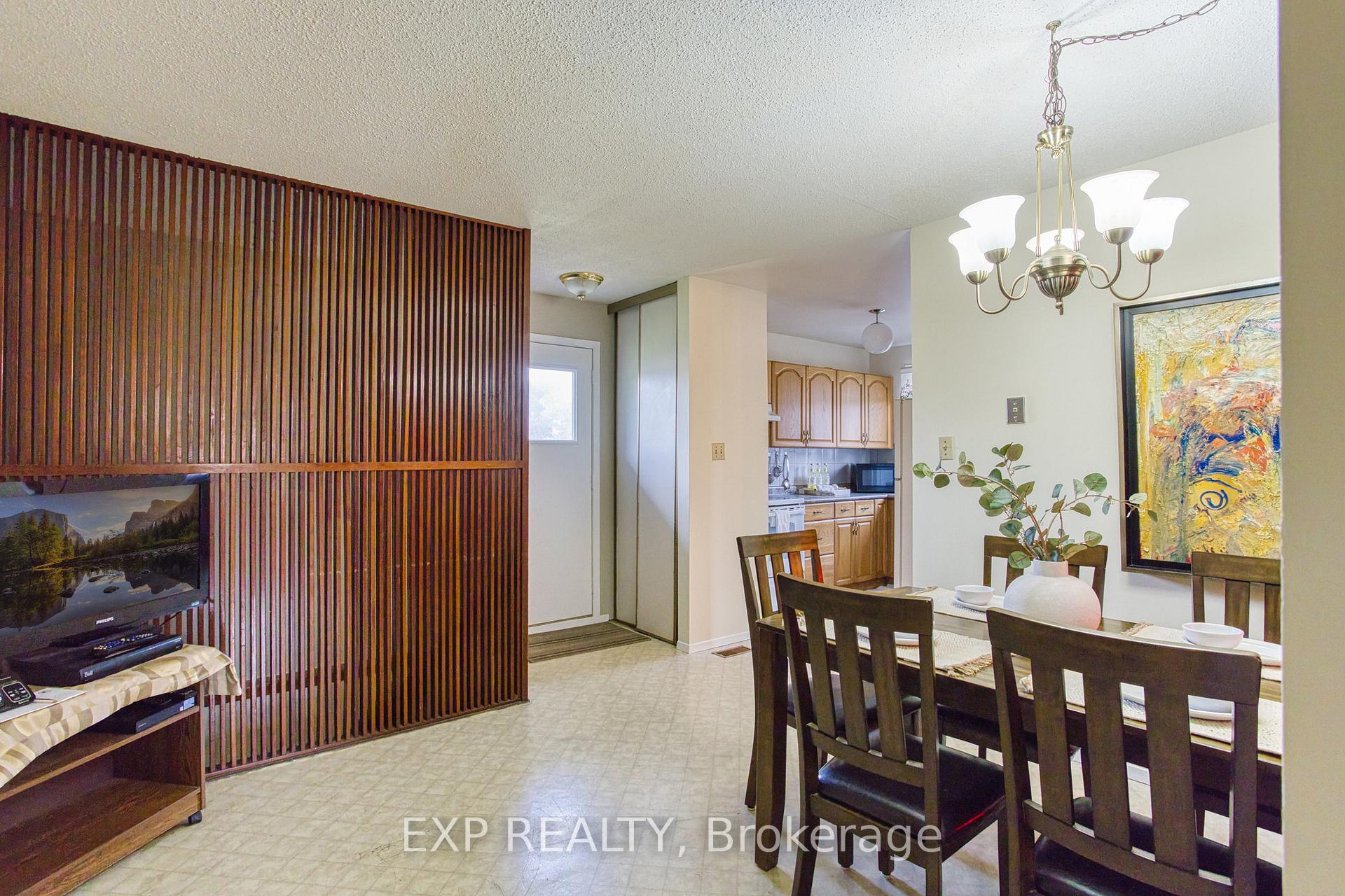 Photo 15 of 4 Cedar Glen, Grimsby, Grimsby West — HOMEH