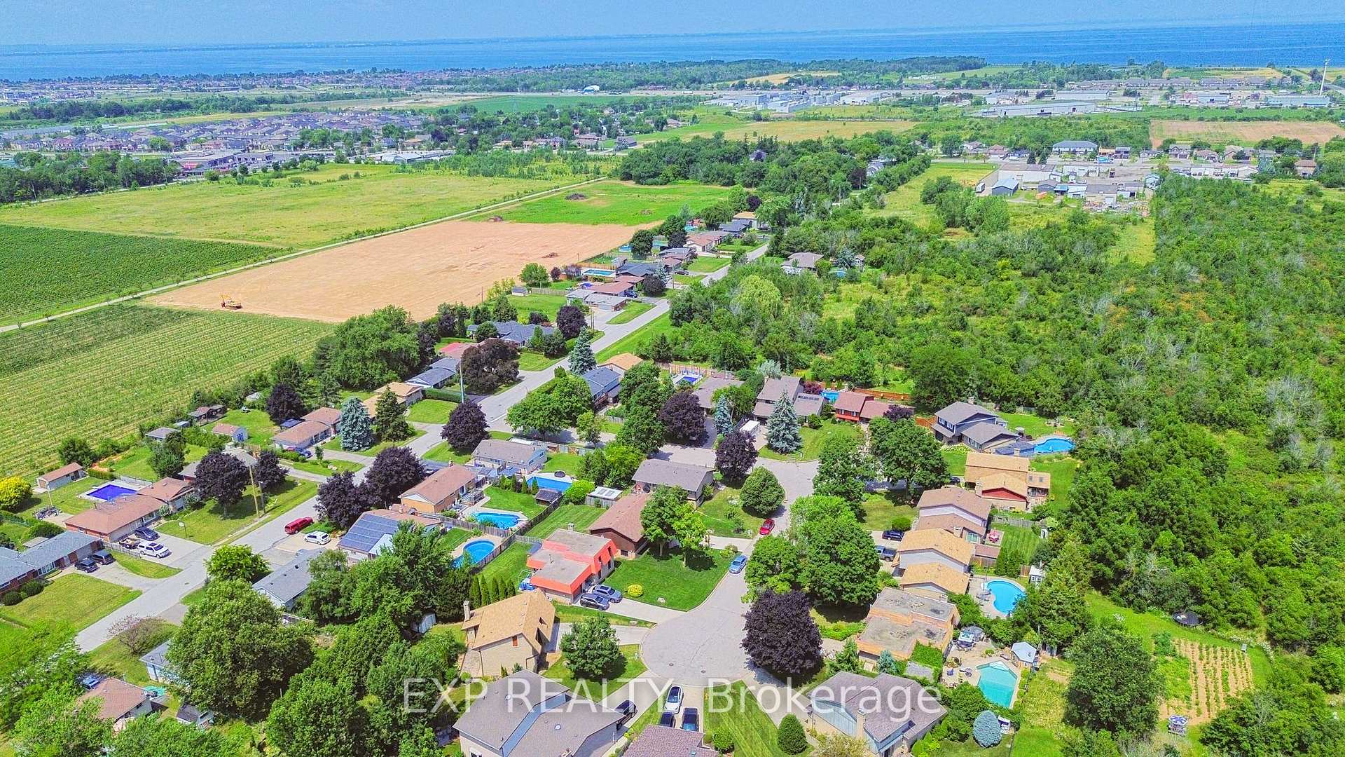 Photo 33 of 4 Cedar Glen, Grimsby, Grimsby West — HOMEH