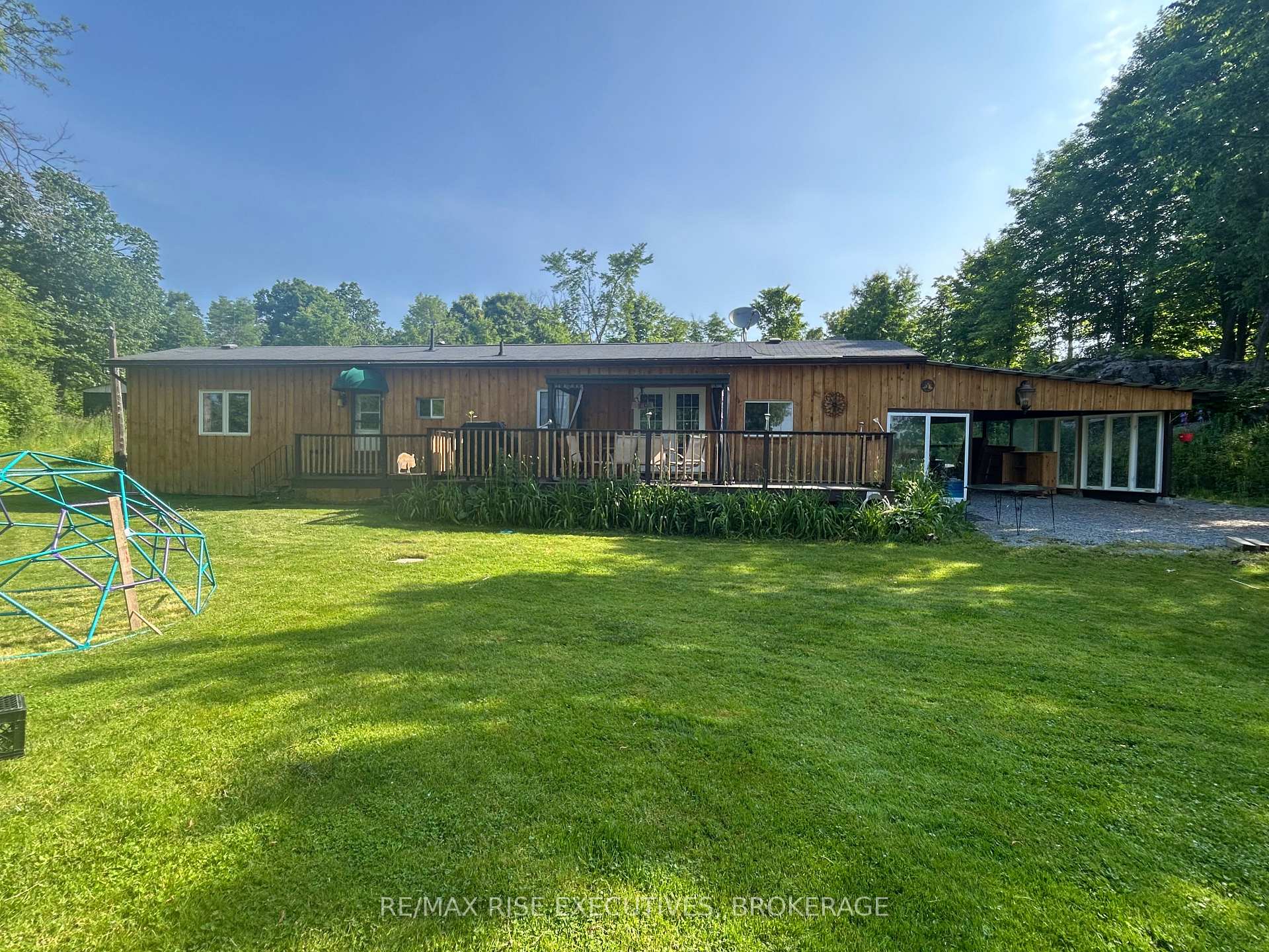 Photo 1 of 5121 Wilmer Road, Frontenac, Frontenac South — HOMEH