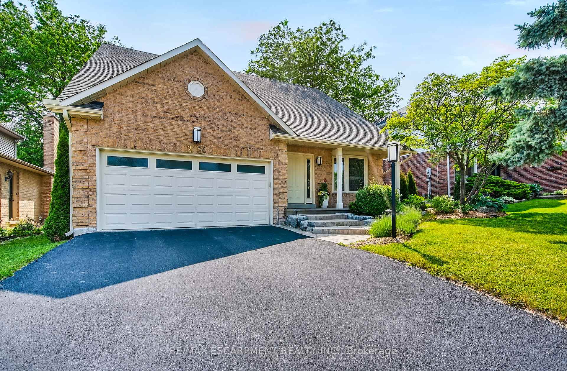 Photo 1 of 2174 Bader Crescent, Burlington, Brant Hills — HOMEH