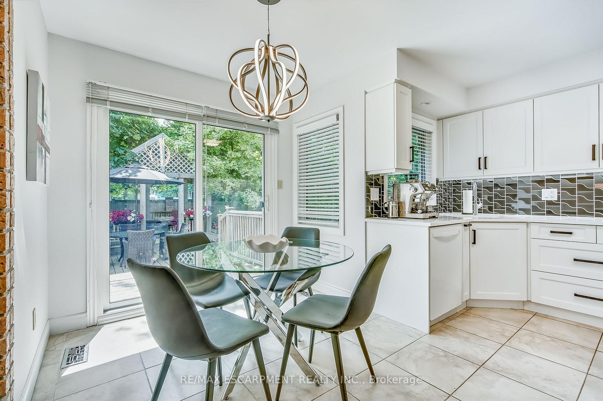 Photo 11 of 2174 Bader Crescent, Burlington, Brant Hills — HOMEH